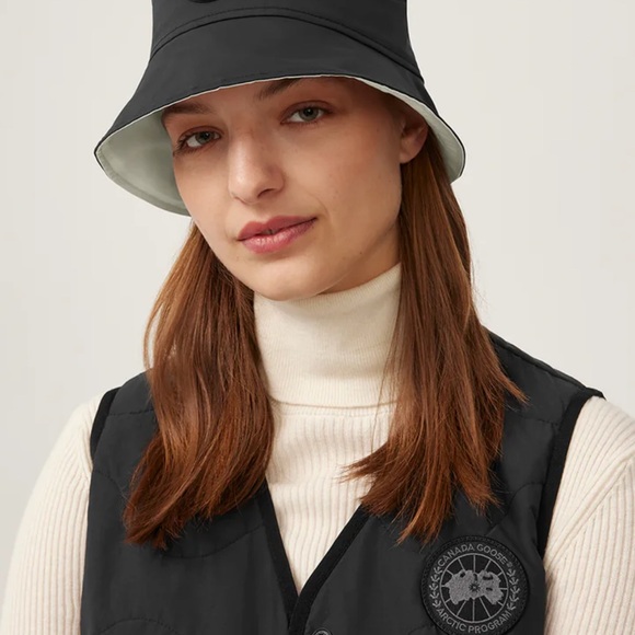 Canada Goose Horizon Reversible Bucket Hat - Picture 1 of 3